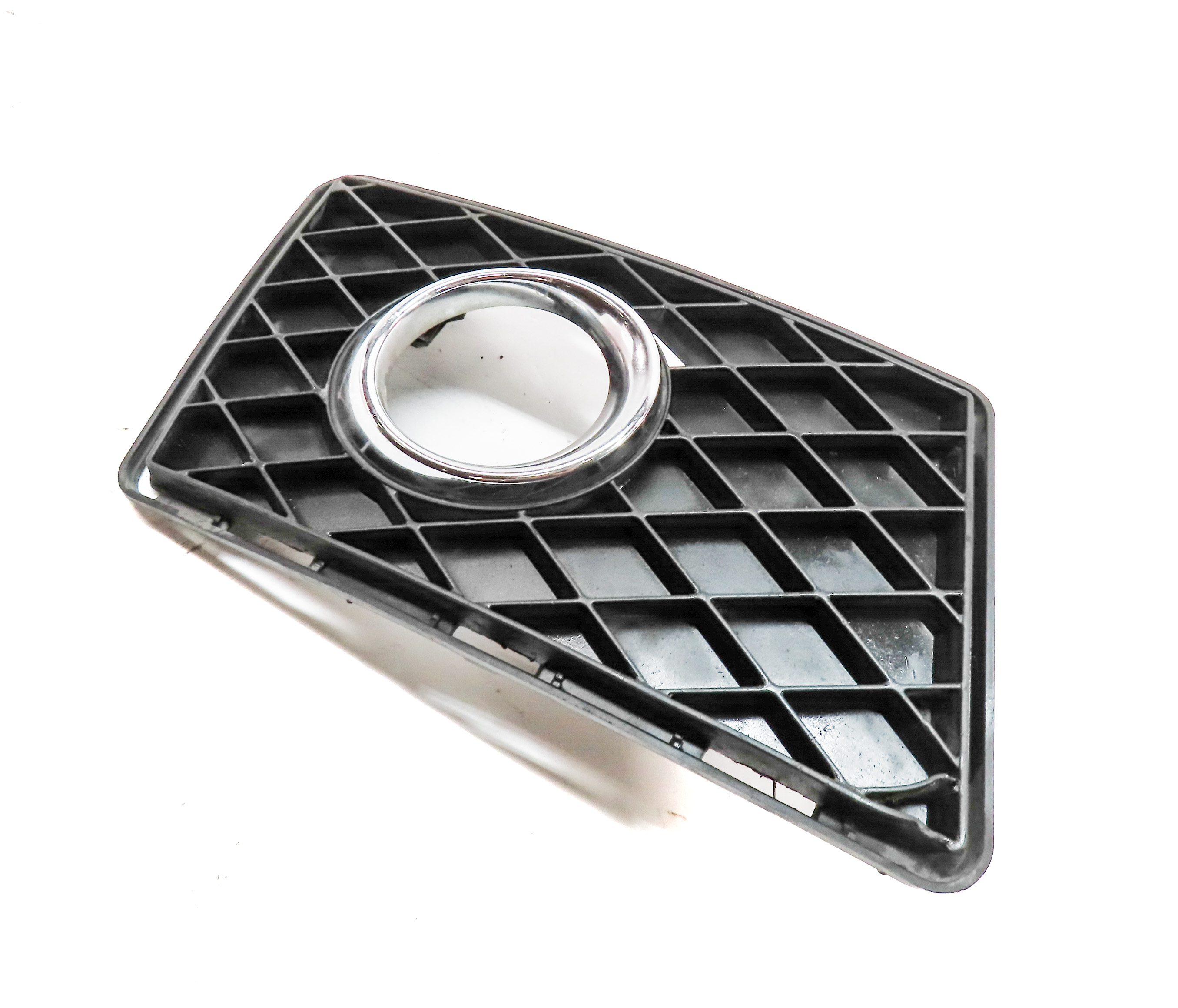 10 MERCEDES GLK350 (X204) FRONT RIGHT PASSENGER FOG LIGHT LAMP TRIM VENT GRILLE — exact item pictured